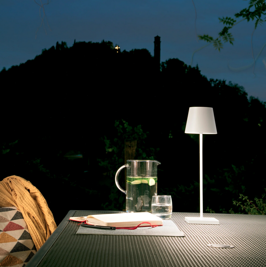 Lampada da tavolo ricaricabile Drink Intec Light su AD Online Store -  Spedizione Gratuita in Italia!